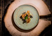 Jídlo v hotelu nebo okolí