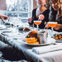 Jídlo v hotelu nebo okolí