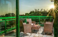 Balkon lub taras w obiekcie Nice Home In Guidel With Wifi