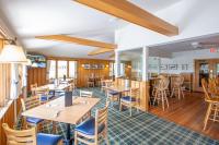 En restaurant eller et andet spisested på The Leland Lodge