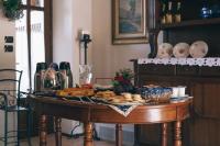 Jedlo v ubytovaní bed & breakfast alebo blízkom okolí