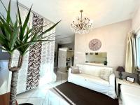 A bed or beds in a room at Your Studio Apartment in Sirmione