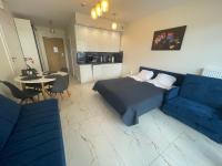 Kuchnia lub aneks kuchenny w obiekcie Kasprowicza 20 Luxury Apartments - Free Pool, Saunas, Salzgrotte, Jacuzzi, Gym, Children's Playroom, Fitness