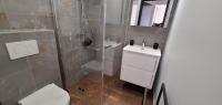 Kúpeľňa v ubytovaní Frejus Plage Le Mediterranee, Magnifique T2, 38m2,