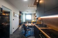 Kuchnia lub aneks kuchenny w obiekcie Jazine lux apartment E&T