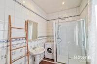Kúpeľňa v ubytovaní La Belle Agapanthe-Iris - Maison de ville à Limoges
