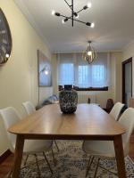 Posedenie v ubytovaní Olabeaga, vivienda turística urbana de diseño con wifi