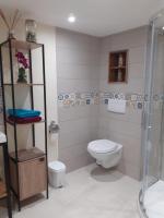 Łazienka w obiekcie Châteaudouble : appartement au calme