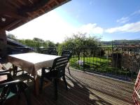 Balkon lub taras w obiekcie Maison de famille en Bourgogne proche de Cluny