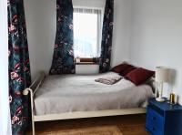 Łóżko lub łóżka w pokoju w obiekcie Willa Vita - Apartment z kominkiem i dużym tarasem, Sauna, Jacuzzi, Altana z Grill, z możliwością wynajmu dotakowych pokoi - Schönes Appartement mit Kamin und großer Terrasse, Sauna, Jacuzzi, Pavilion mit Grill und der Option zusätzliche Zimmer zu mieten