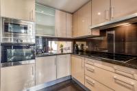 A kitchen or kitchenette at Hanami Bahia de la Plata Penthouse BDLP10A2A
