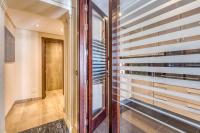 A bathroom at Hanami Bahia de la Plata Penthouse BDLP10A2A