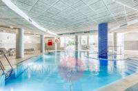 The swimming pool at or close to Hanami Bahia de la Plata Penthouse BDLP10A2A