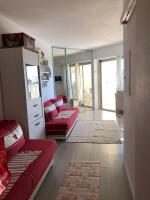 Łóżko lub łóżka w pokoju w obiekcie Charmant studio à Cros de Cagnes
