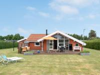 Zahrada ubytování Holiday Home Dyrken - 200m from the sea by Interhome