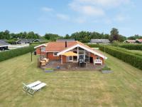 Zahrada ubytování Holiday Home Dyrken - 200m from the sea by Interhome