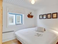 Postel nebo postele na pokoji v ubytování Holiday Home Pellervo - 20m from the sea by Interhome
