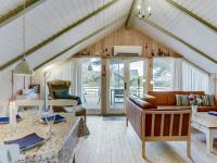 Posezení v ubytování Holiday Home Hjalmine - 250m from the sea by Interhome