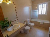 Koupelna v ubytování Nerja Paradise Rentals - Villa El Paraiso