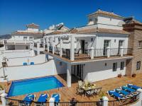 Bazén v ubytování Nerja Paradise Rentals - Villa El Paraiso nebo v jeho okolí