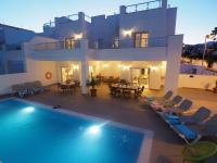Bazén v ubytování Nerja Paradise Rentals - Villa Catalina nebo v jeho okolí