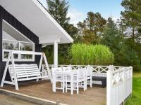 Zahrada ubytování Holiday Home Petri - 500m from the sea by Interhome