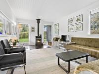 Posezení v ubytování Holiday Home Jarno - 1km from the sea by Interhome