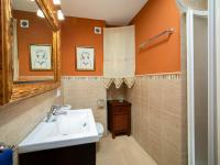 Kúpeľňa v ubytovaní Apartment Damara IV by Interhome
