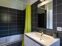 Kúpeľňa v ubytovaní Villa Villa Fautea by Interhome