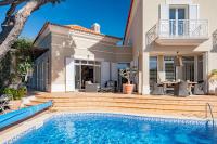 Bazén v ubytování Villa Anna - Vale de Lobo nebo v jeho okolí