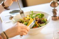 Jídlo v hotelu nebo okolí