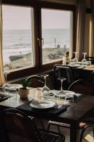 Restaurace v ubytování Playa Surf CBbC Hotel