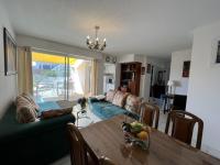Część wypoczynkowa w obiekcie Appartement T3 centre Arcachon avec terrasse, parking et ménage inclus - FR-1-374-206