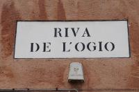 Hotel L'Orologio Venezia - WTB Hotelsに飾ってある許可証、賞状、看板またはその他の書類