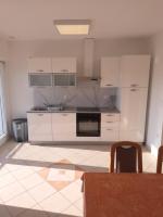 Kuchnia lub aneks kuchenny w obiekcie Apartmani Totić