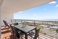 A balcony or terrace at WELCS ATICO 042 EMP frente al mar con terraza