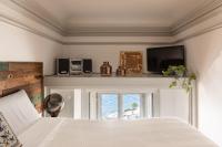 Posteľ alebo postele v izbe v ubytovaní Villa Selva Luxury Lakeview Apartment