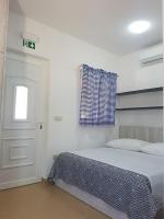 Posteľ alebo postele v izbe v ubytovaní Apartments by the sea Pakostane, Biograd - 16203
