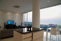 Půdorys ubytování Large Penthouse 3BR with jacuzzi, Best for Kids