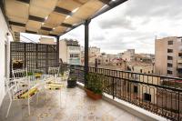 A balcony or terrace at Mirabella spacious studio