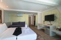 TV a/nebo společenská místnost v ubytování Destination Patong