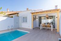 Bazén v ubytování El Pinito Moraira nebo v jeho okolí