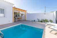 Bazén v ubytování El Pinito Moraira nebo v jeho okolí