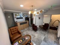 Kuchyň nebo kuchyňský kout v ubytování MİRHAN HOTEL