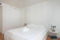Postel nebo postele na pokoji v ubytování Central Fuengirola couples apartment by Costarentals - Ref 131
