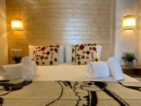 Postel nebo postele na pokoji v ubytování B3 Verdeguer - Cozy Loft Close to the Beach