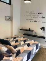 Posteľ alebo postele v izbe v ubytovaní Appartement 4 personnes - Vannes intra-muros - Rue piétonne