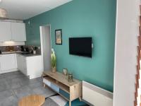 Kuchnia lub aneks kuchenny w obiekcie Appartement 2 pièces, lumineux, avec parking