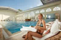 Bazén v ubytování St.George's Bay Country Club & Spa nebo v jeho okolí