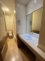 A bathroom at Hostal Edreira